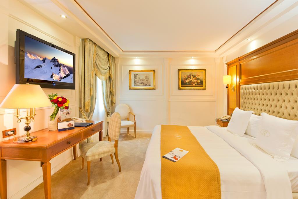 Swiss Diamond Hotel & Spa Morcote Exterior foto A room at the hotel
